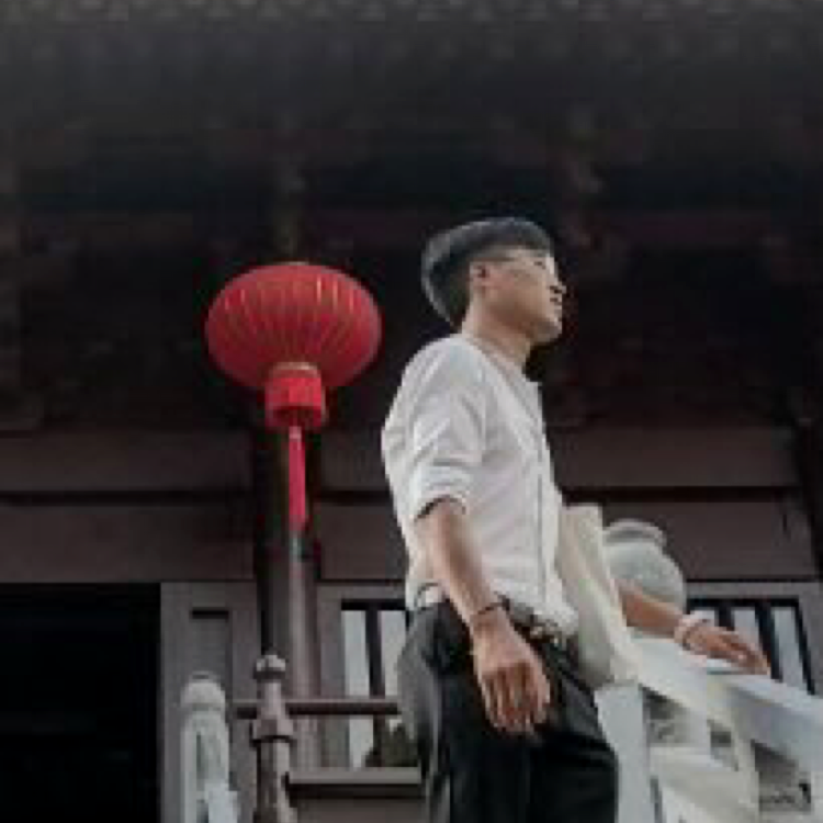 善良有夏天的照片