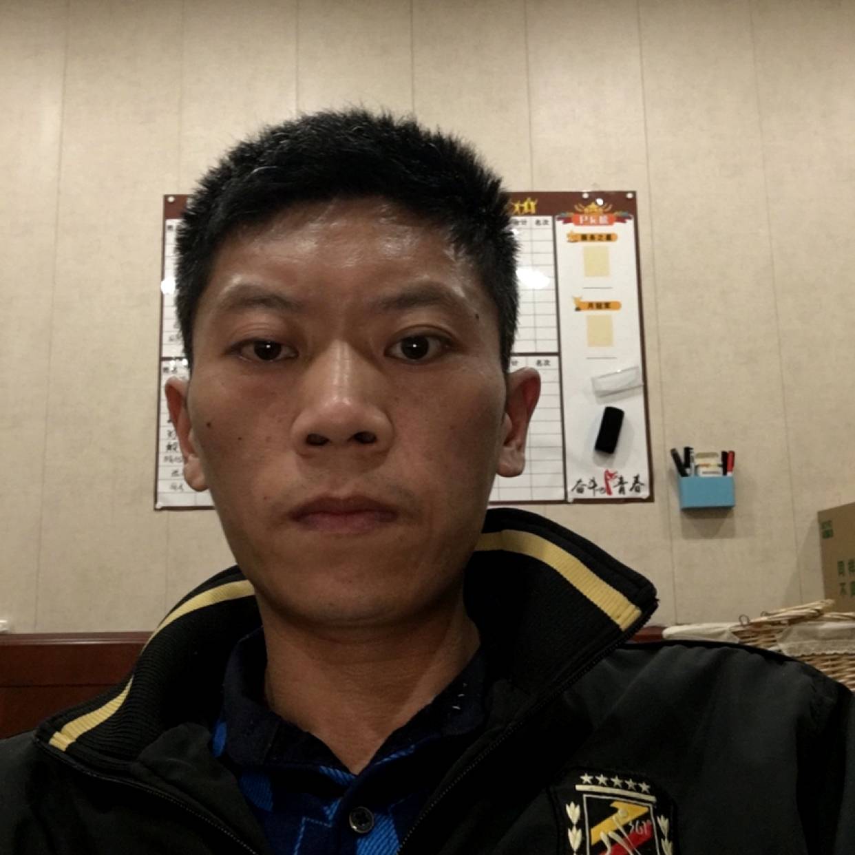 开放的萝莉的照片