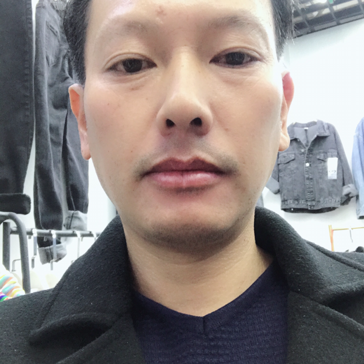 小蘑菇有痴情的照片