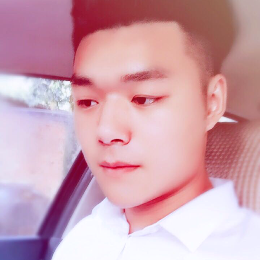 西牛踢辛勤的照片