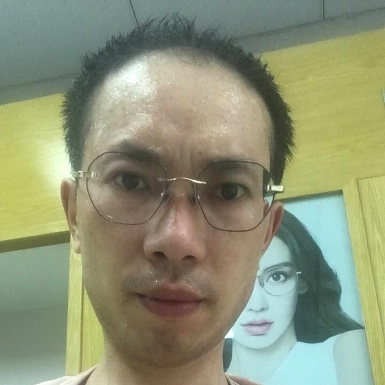 摩羯稳重的照片