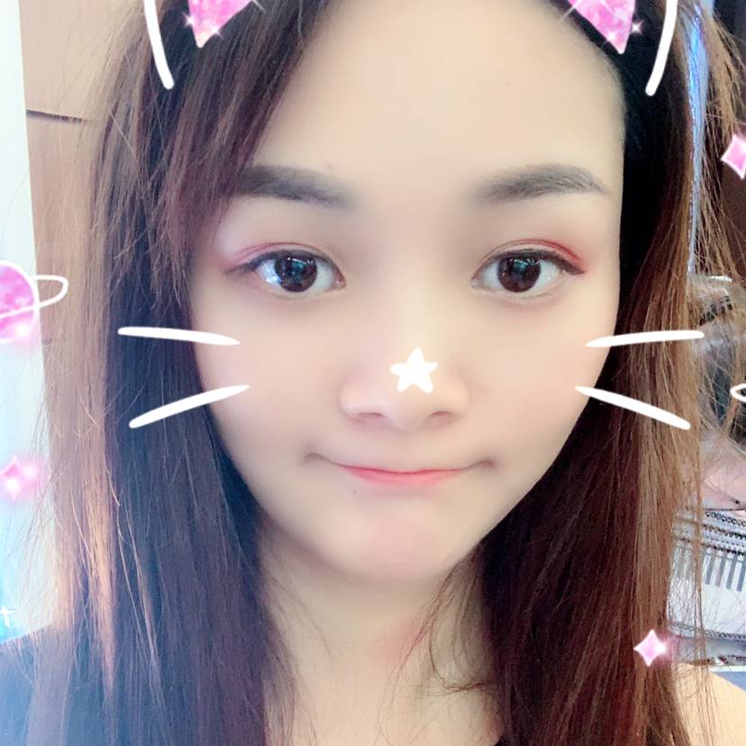 认真的便当的照片