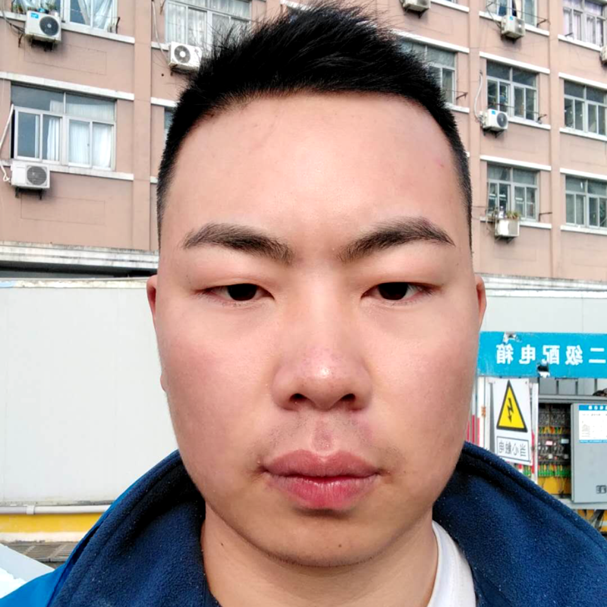 单身演变烤鸡的照片