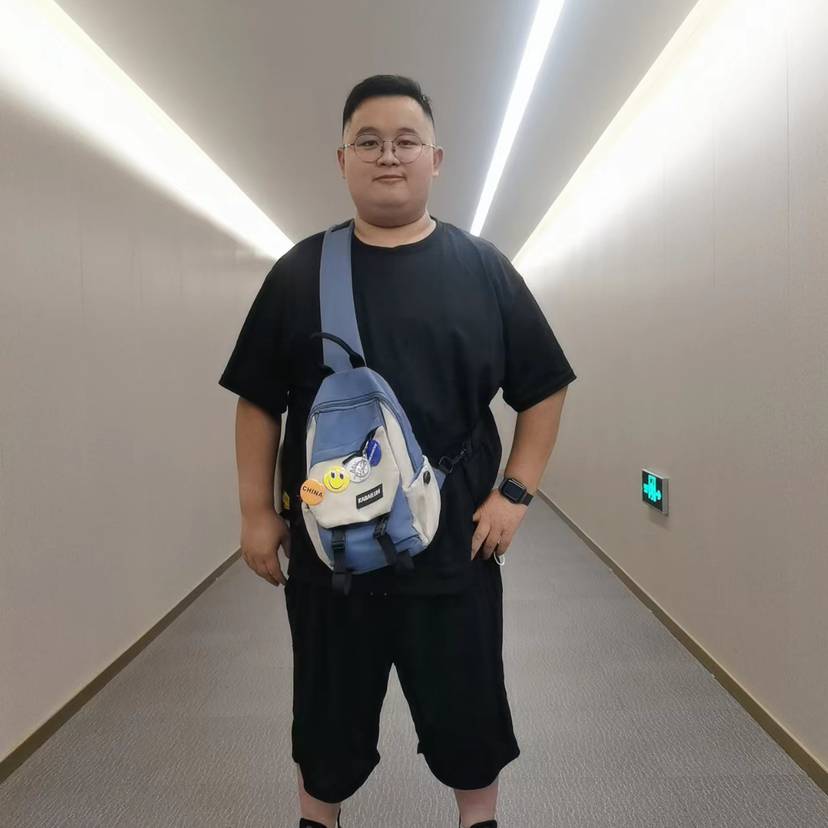 路过的胖橘的照片
