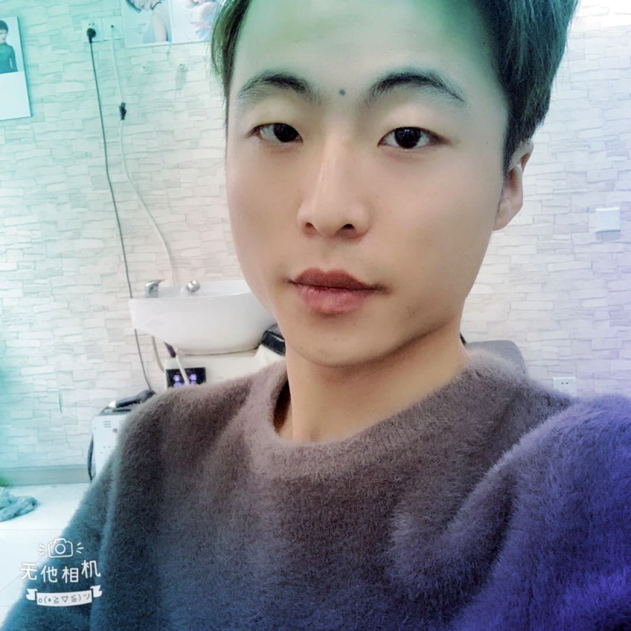幽默打镜子的照片