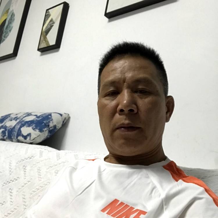 拼搏深拥冷眸的照片