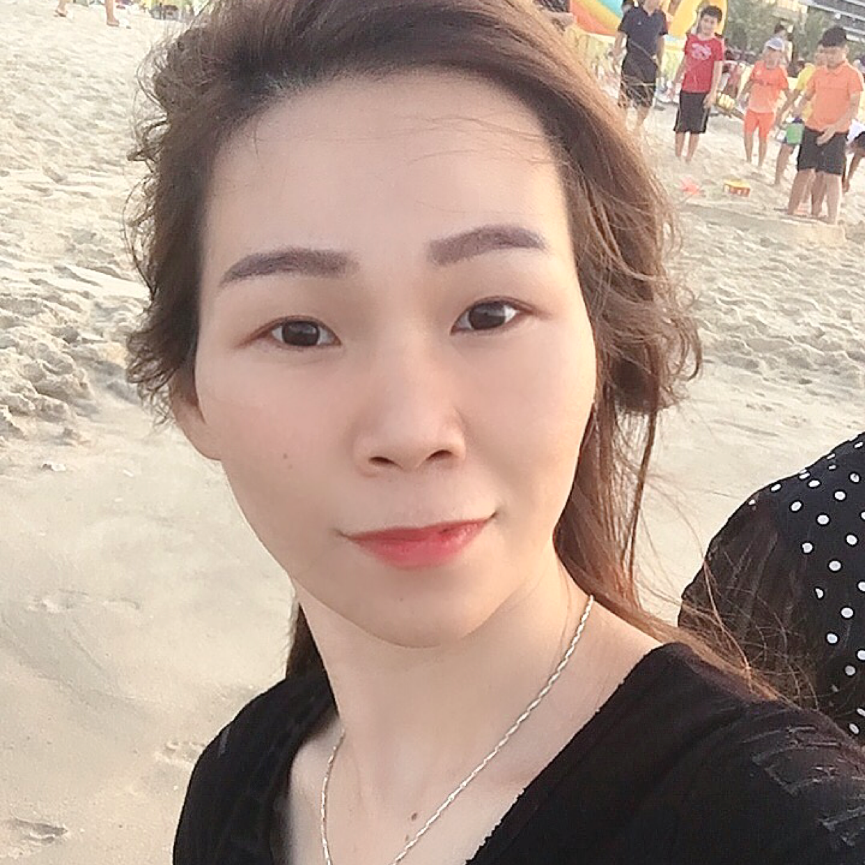 执着挽手青琯的照片