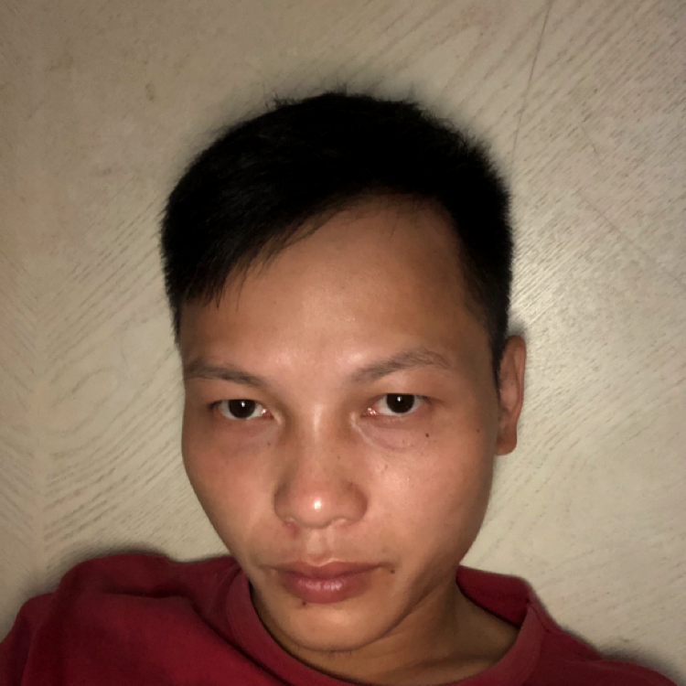 想人陪蹁跹板凳的照片