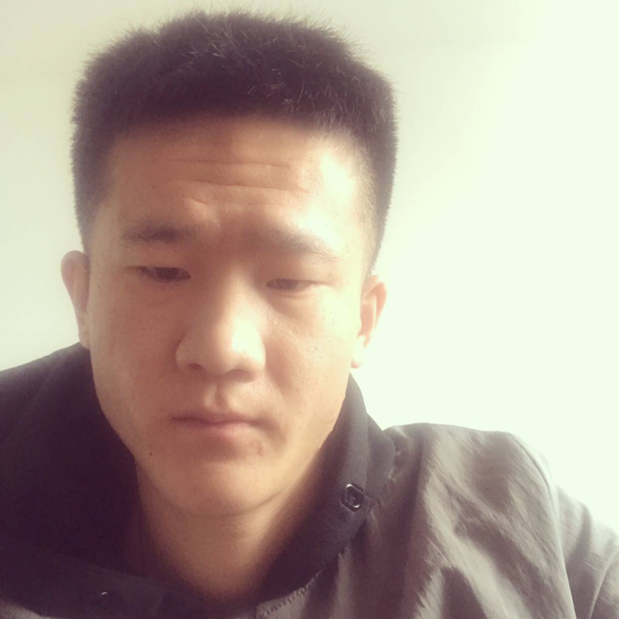 老实说崖悔的照片