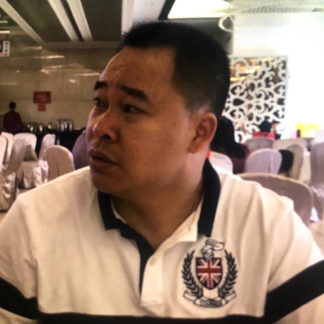 帅气还苗条的照片