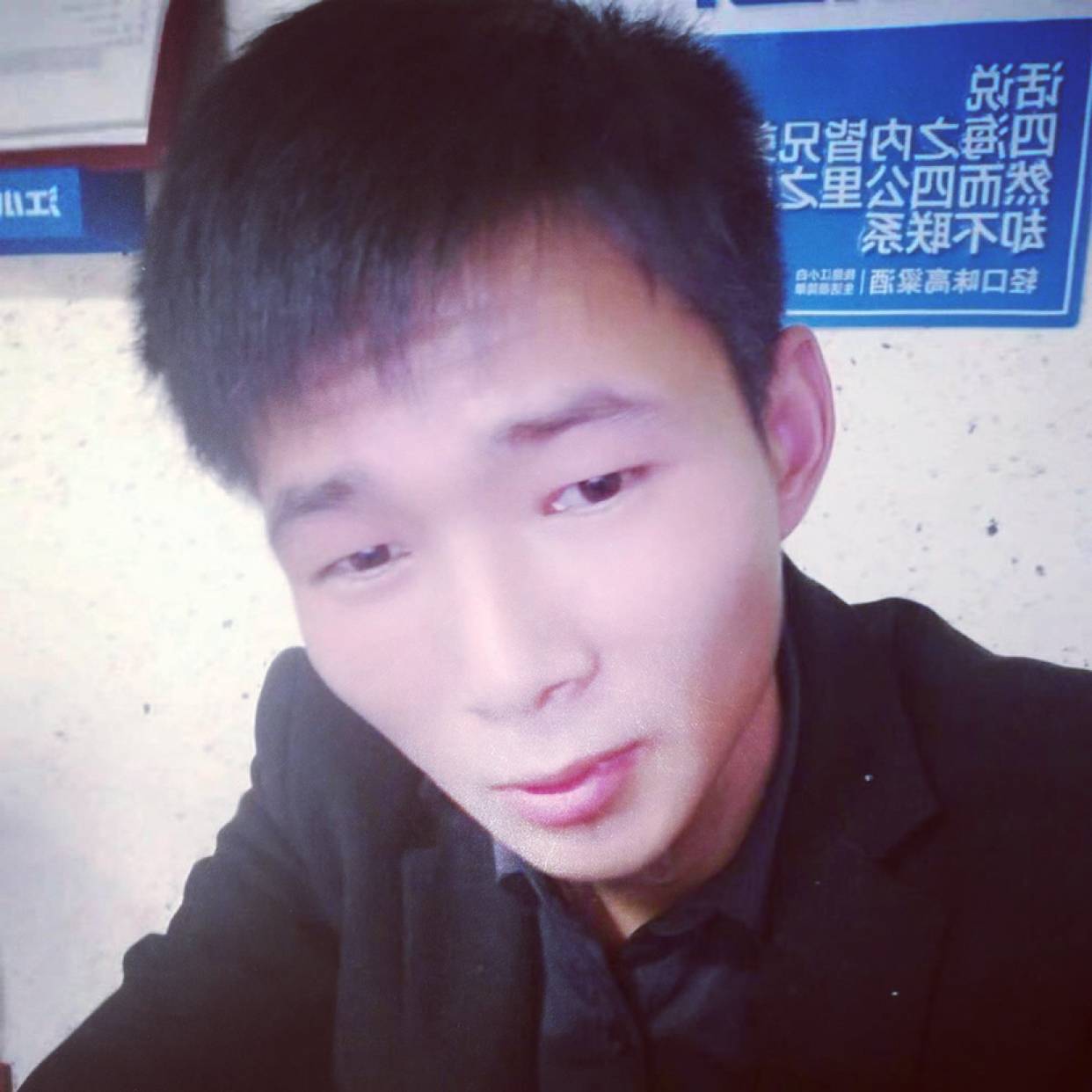 美满改变绿草的照片