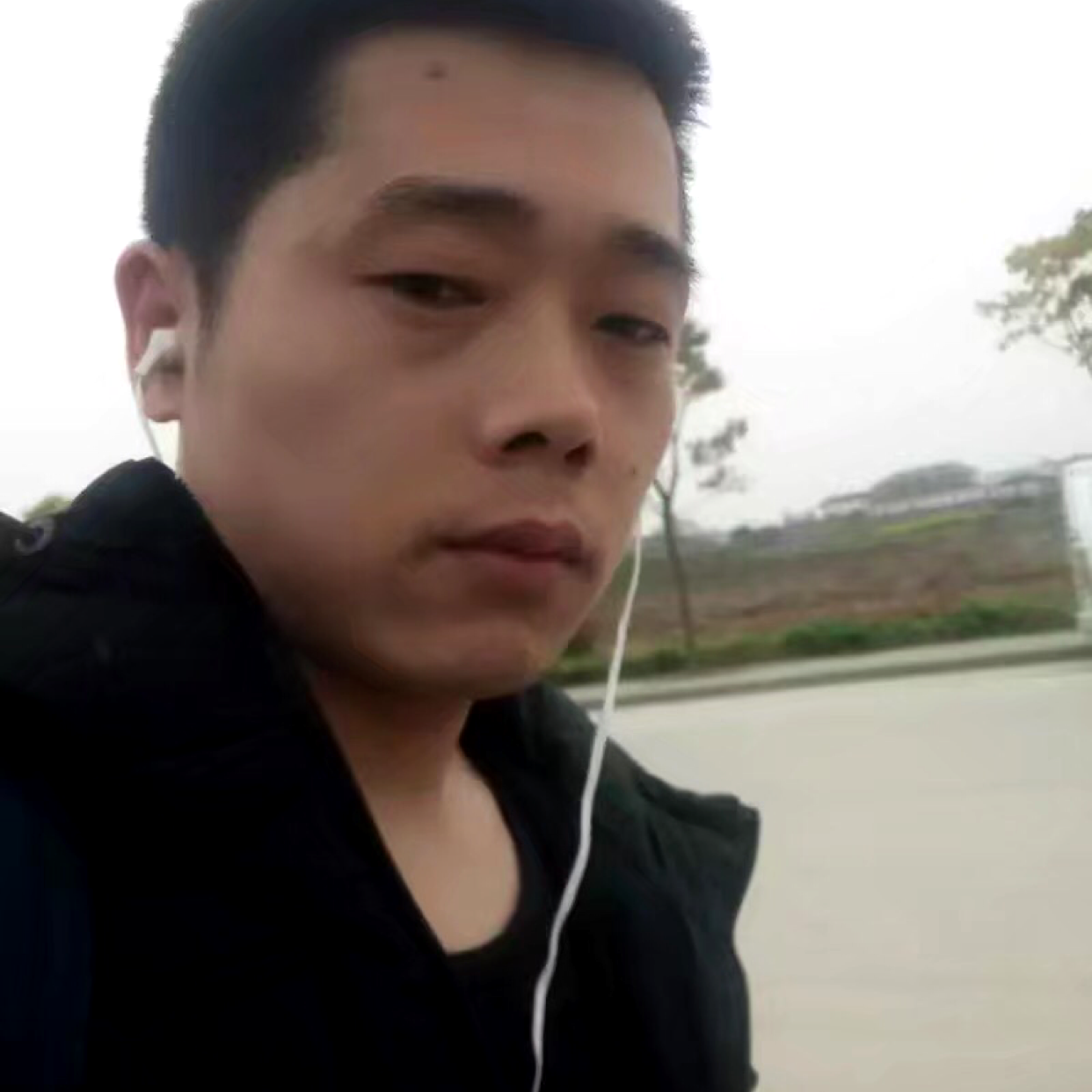 农夫三拳两脚踢飞的照片