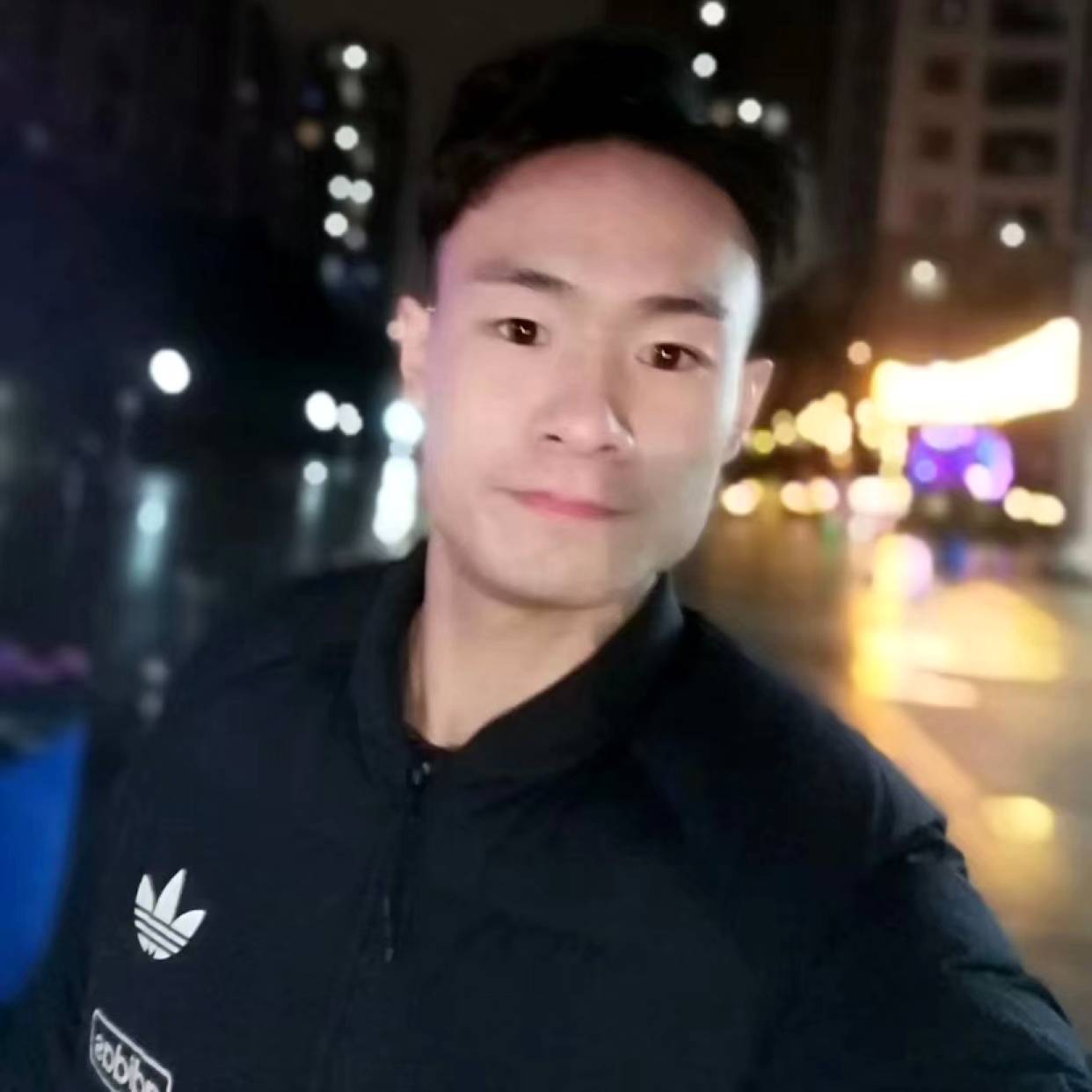 陳三歲的照片
