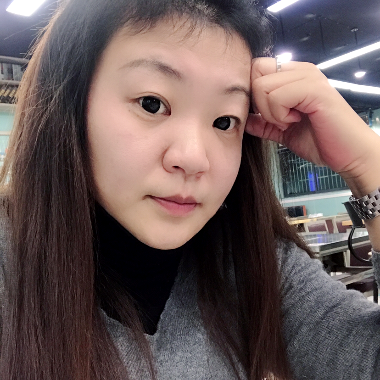 无聊浅吻背包的照片