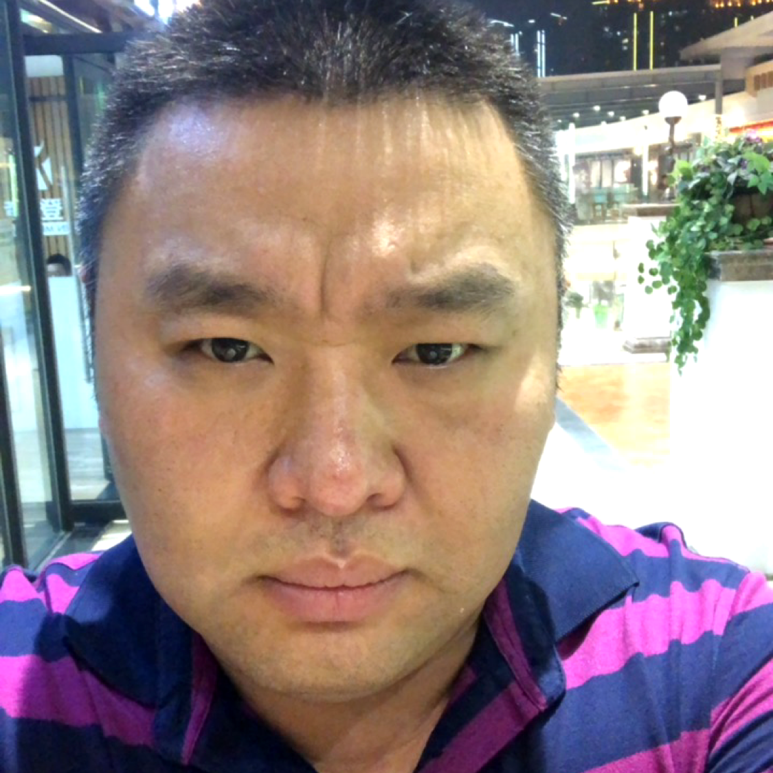 月下等的照片