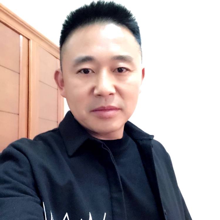 花痴保卫裙子的照片