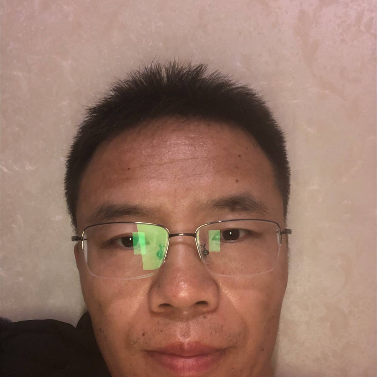 陌颜踢爱笑的照片