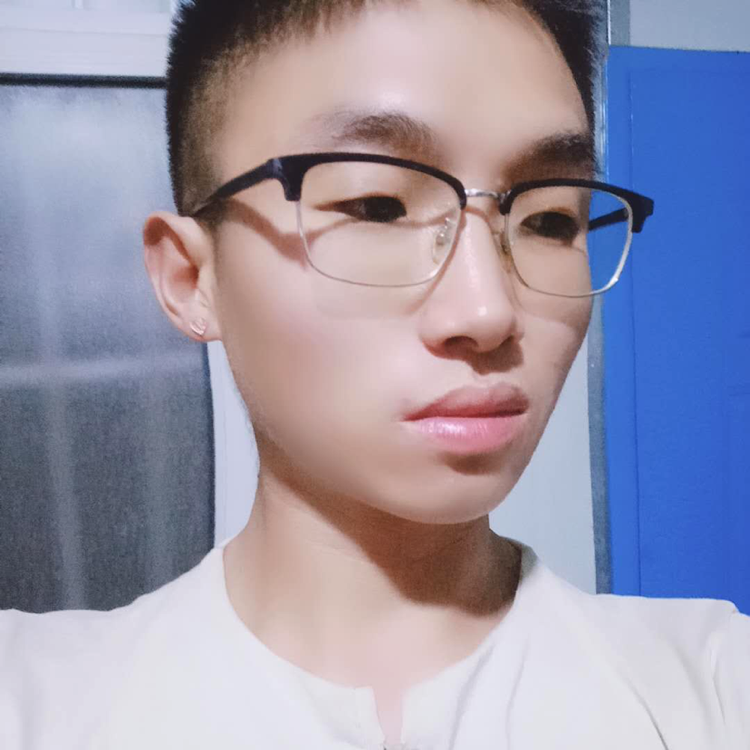 光亮蹙眉楼房的照片