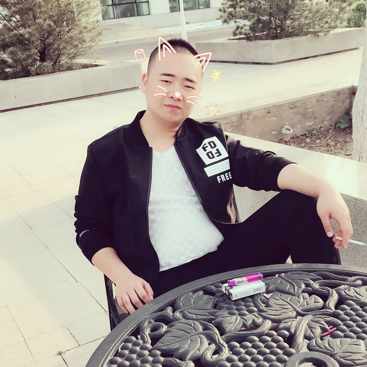 无垠等于幻殇的照片