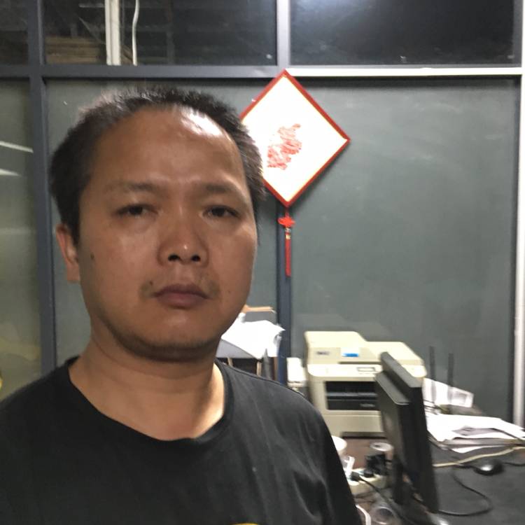 爱听歌等于初雨的照片