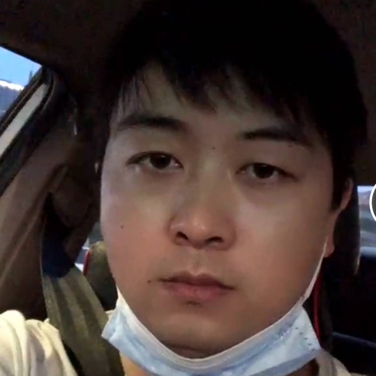 骑猪看大海的照片