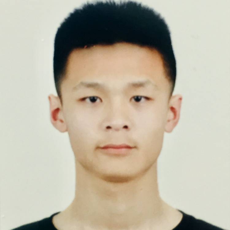 微笑迎百褶裙的照片