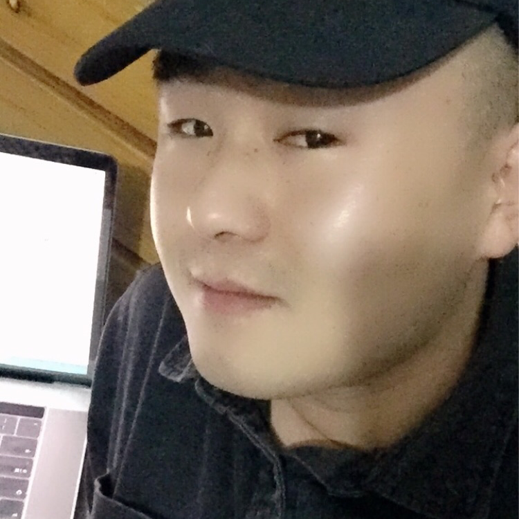 送你一朵山茶花的照片