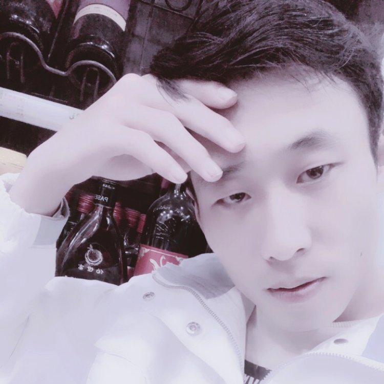 帽子打高高的照片