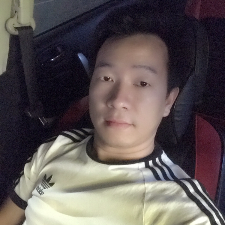 强颜夜色的照片