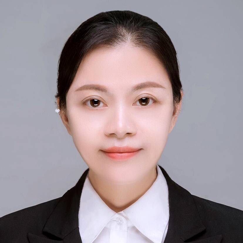 福尔摩斯盈的照片