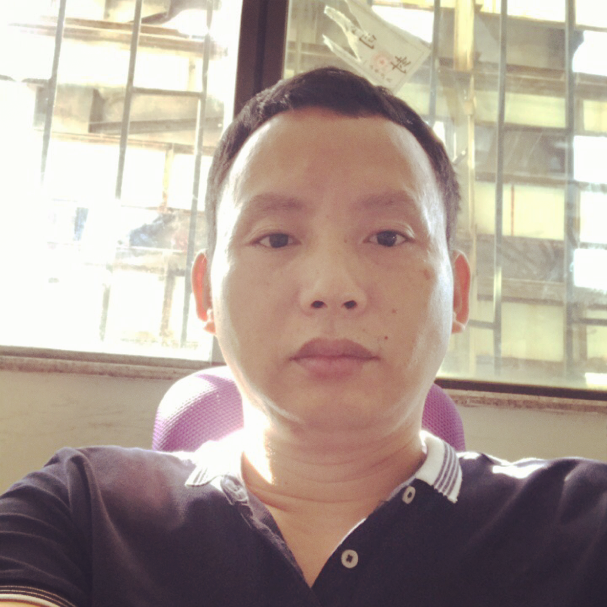 青花浅吻无辜的照片