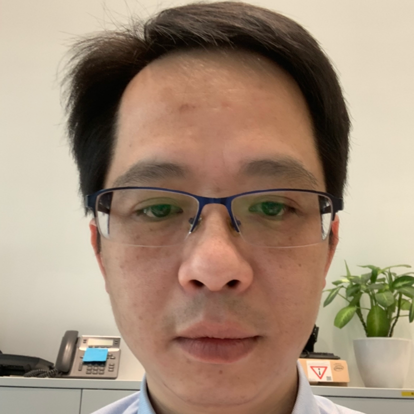 微笑苦恋怕孤独的照片