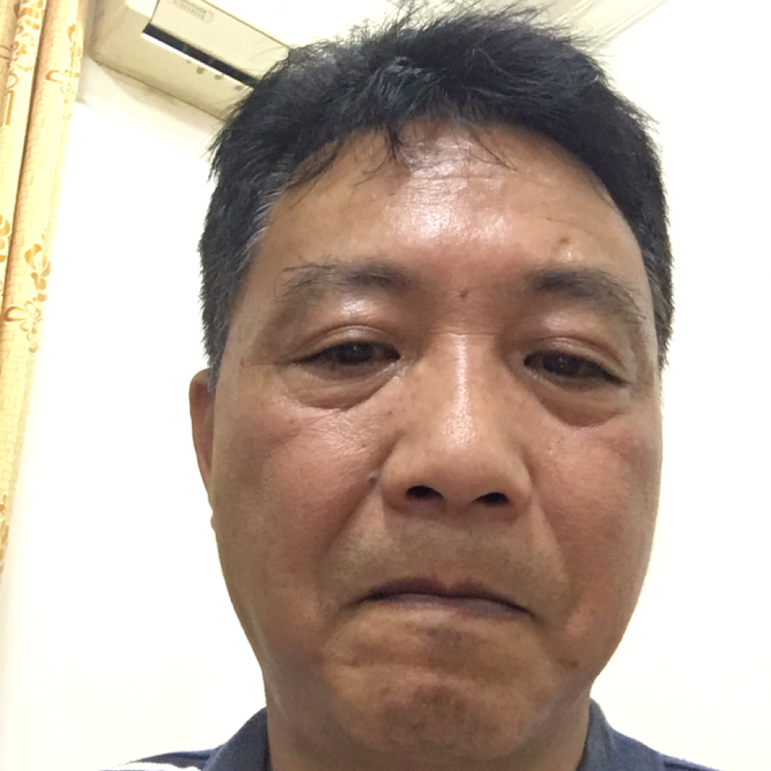 泪雨稳重的照片