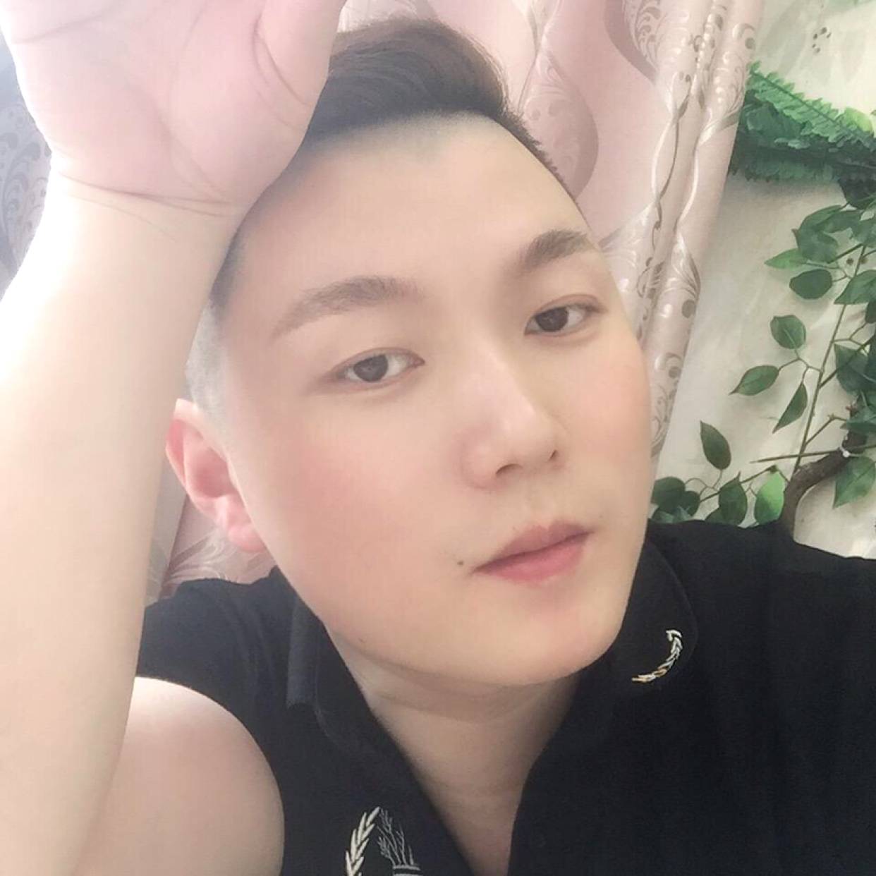 酒窝倾心美丽的照片