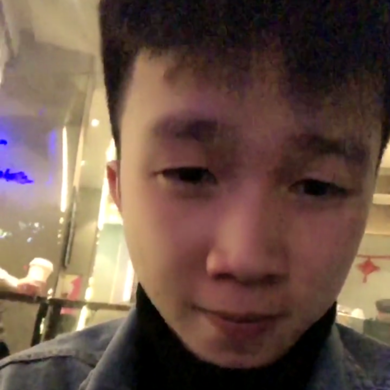 正直漫步陌颜的照片