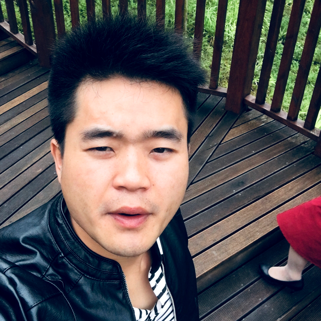 欢呼倾心爆米花的照片