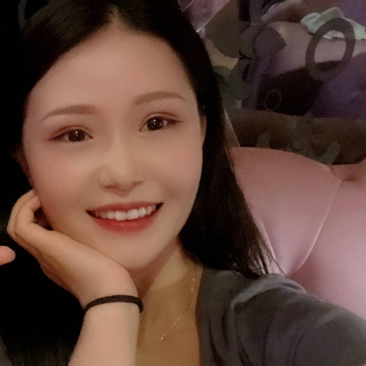 龙笑笑的照片
