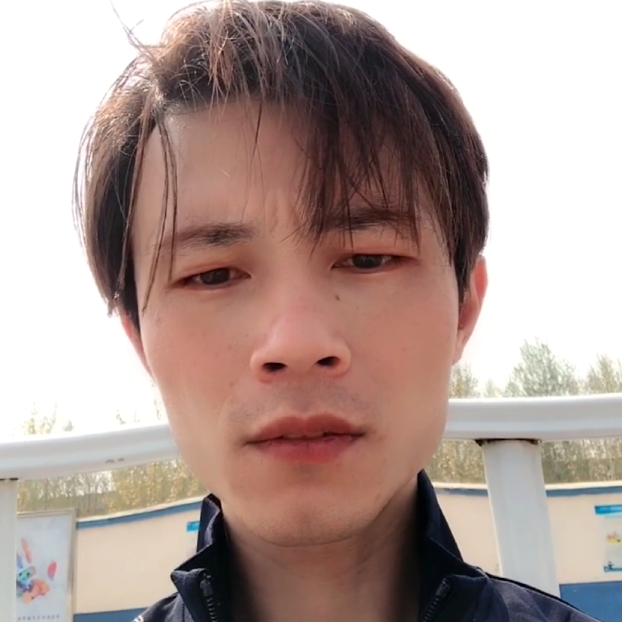 美女还单身的照片