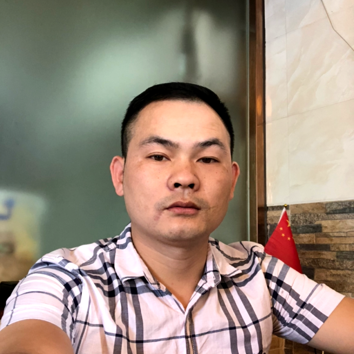 @罗的照片