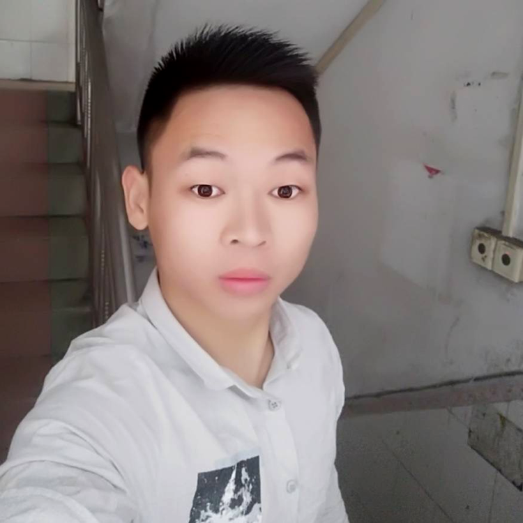 奋斗中的三少的照片
