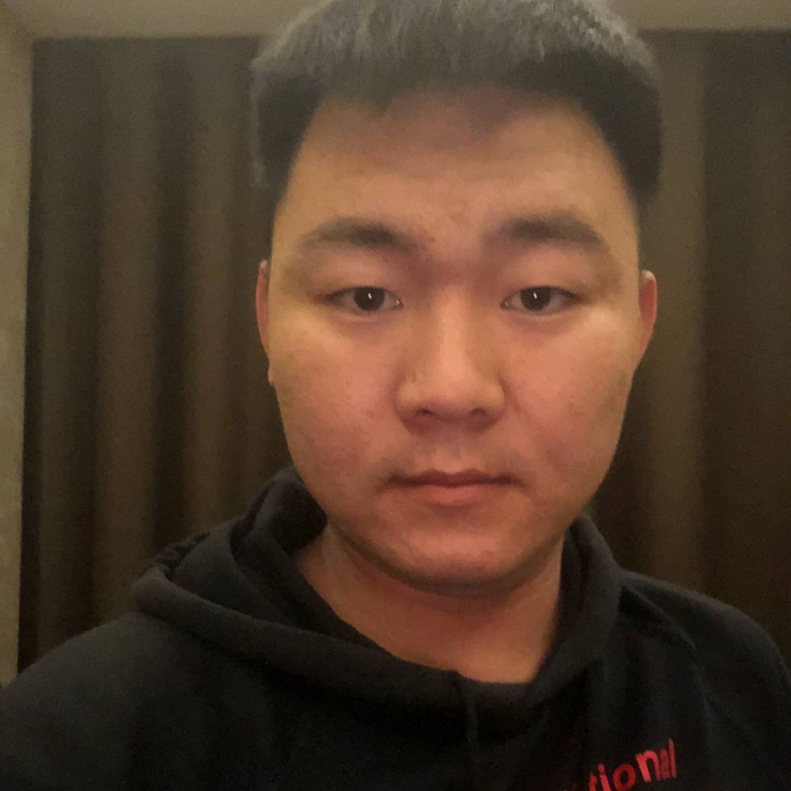 西门别闹的照片