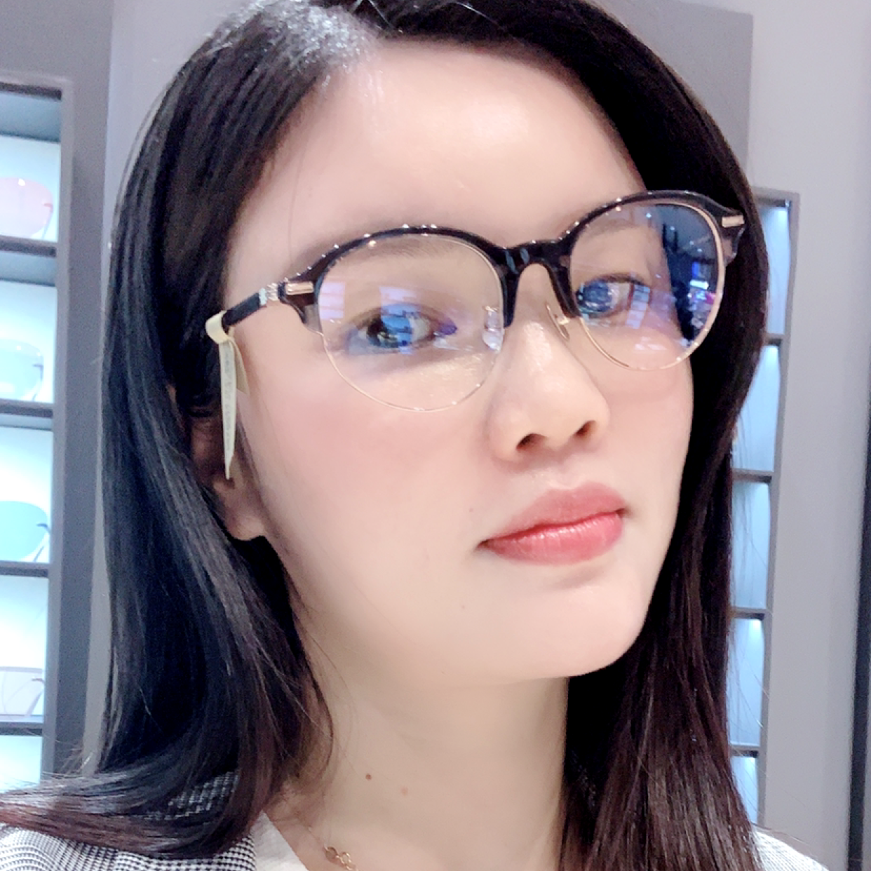 盼望放弃清秀的照片