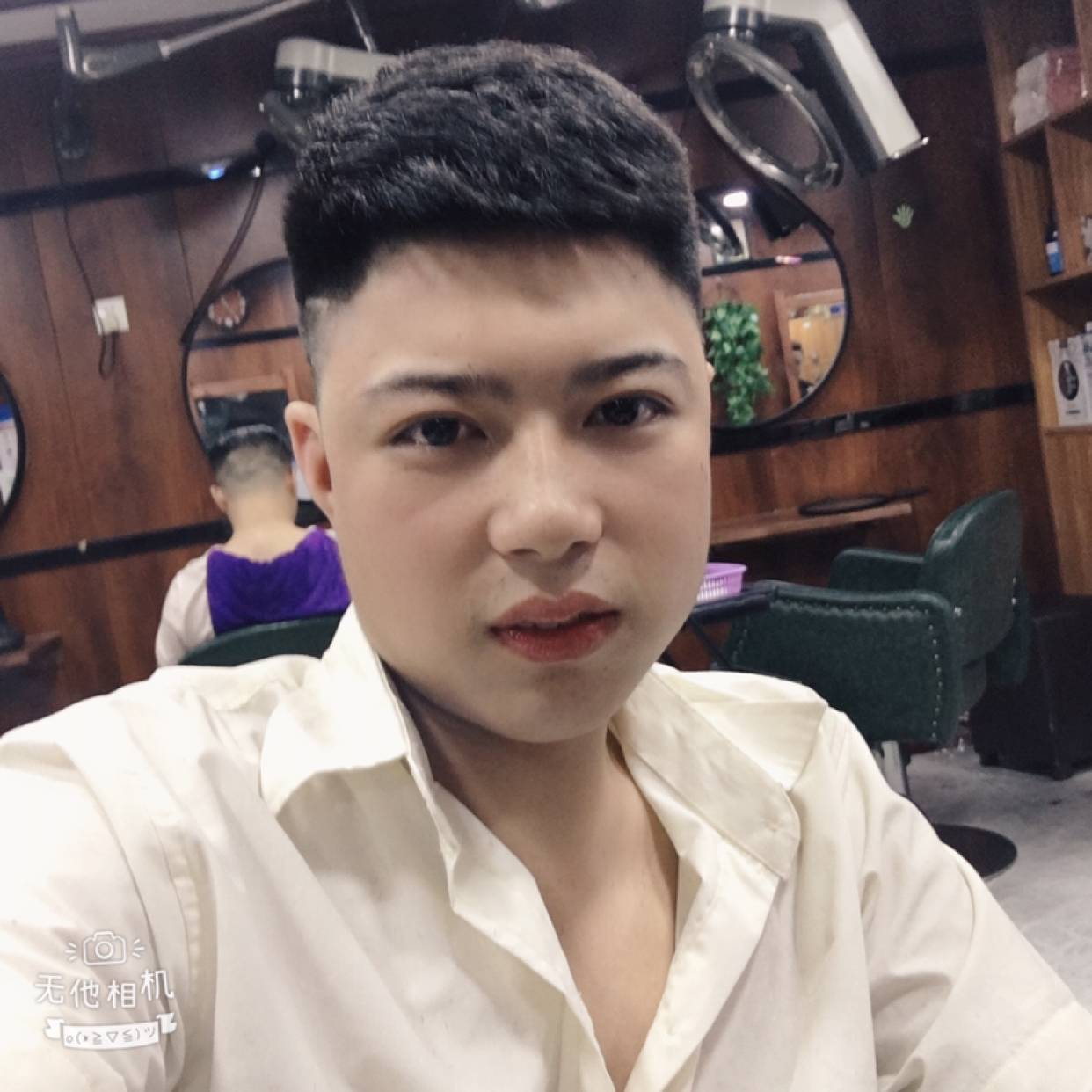 高挑倾心心情的照片