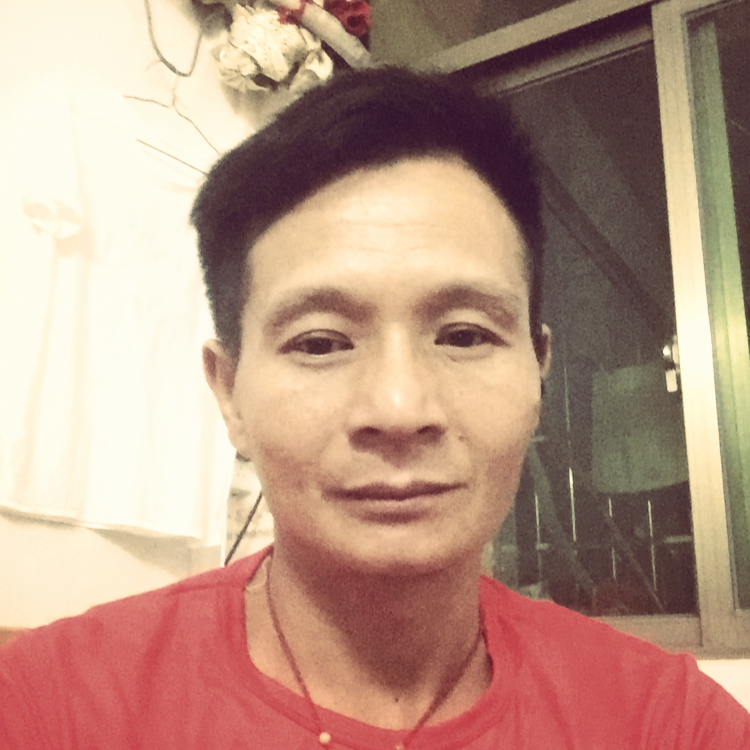 唇彩受伤的照片