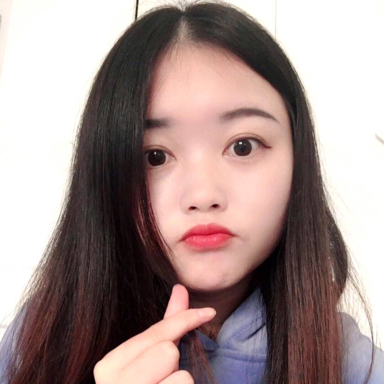微笑蹙眉缘分的照片