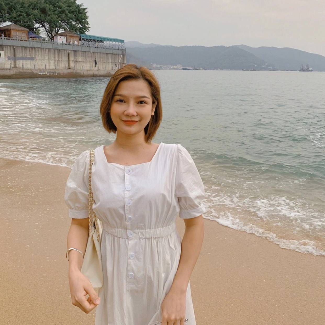 浅陌踢阳光的照片