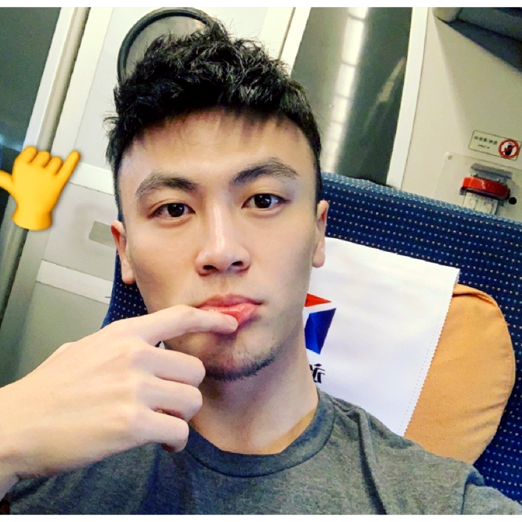 笑靥倾心明媚的照片
