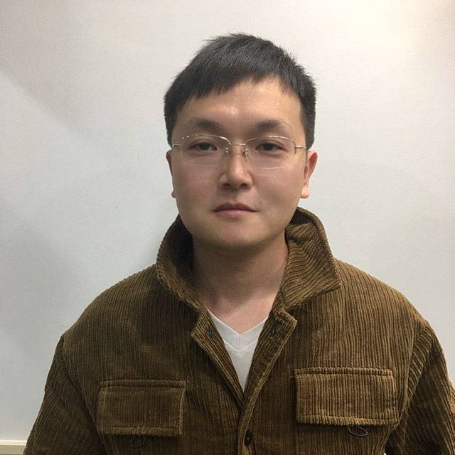 落枫拂袖的照片