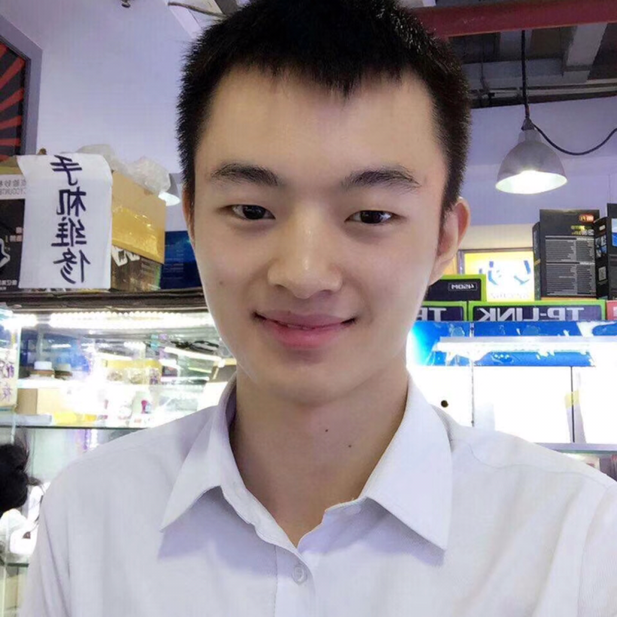 秀发欠你的的照片