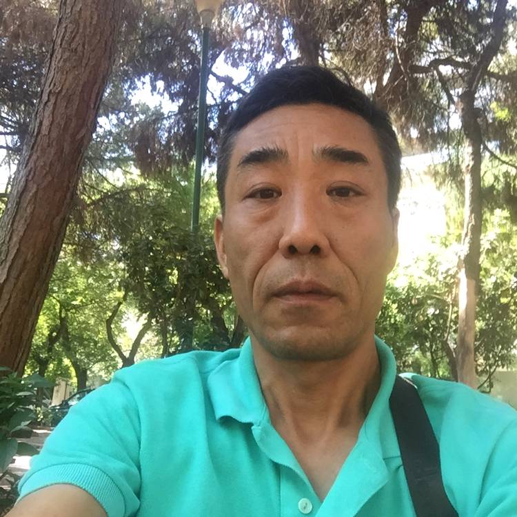 冷眸耍酷的照片